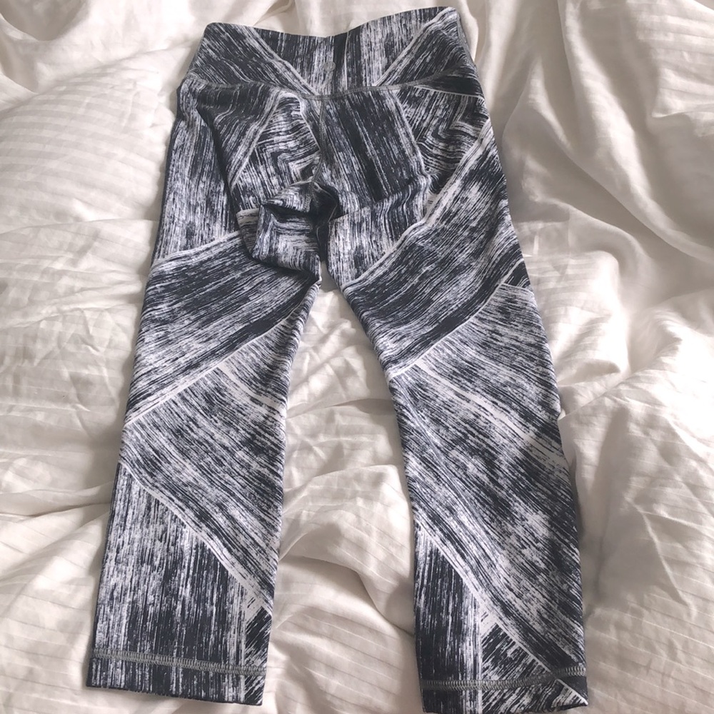 Lululemon Wunder Under - Picture 3 of 4